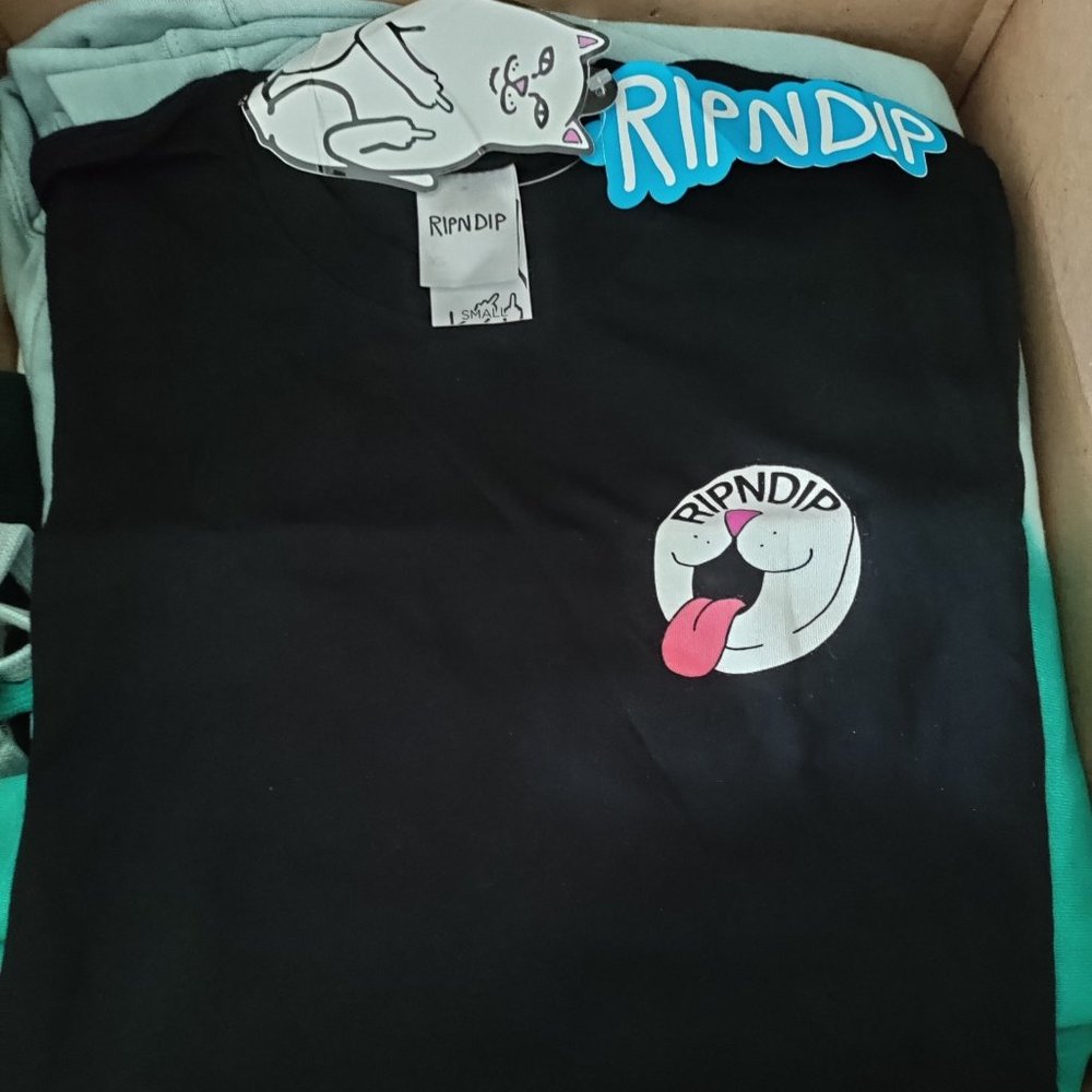 Midnight Pill Tee Black